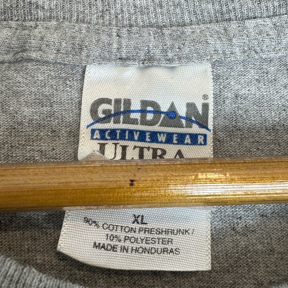 GILDAN Men’s Heather Gray T-Shirt - Picture 5 of 5